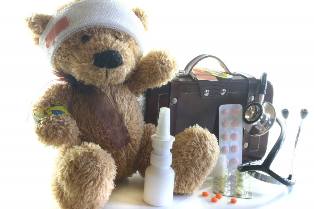 Reiseübelkeit kann für Kinder quälend sein. Ein paar Vorsichtsmaßnahmen können helfen. Bild: Marén Wischnewski/Fotolia)