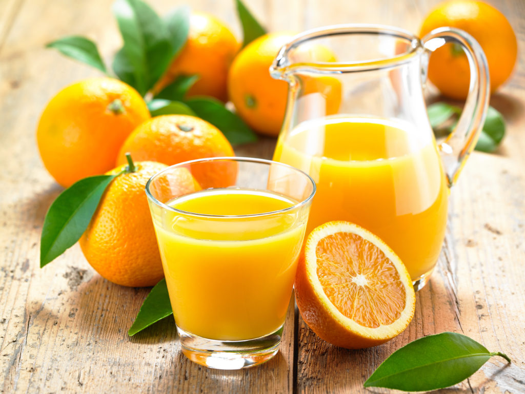 Vitamine: Was macht Orangensaft gesünder als frische Orangen?