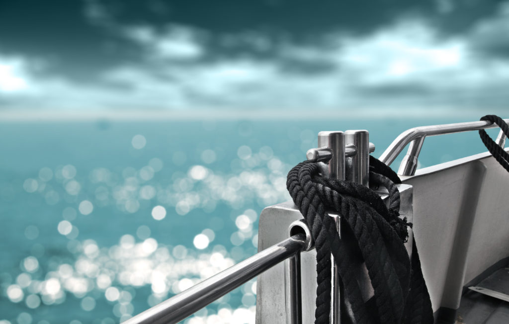 Die Position auf einem Schiff hat wesentlichen Einfluss auf das Auftreten der Seekrankheit. (Bild: magdal3na/fotolia.com)