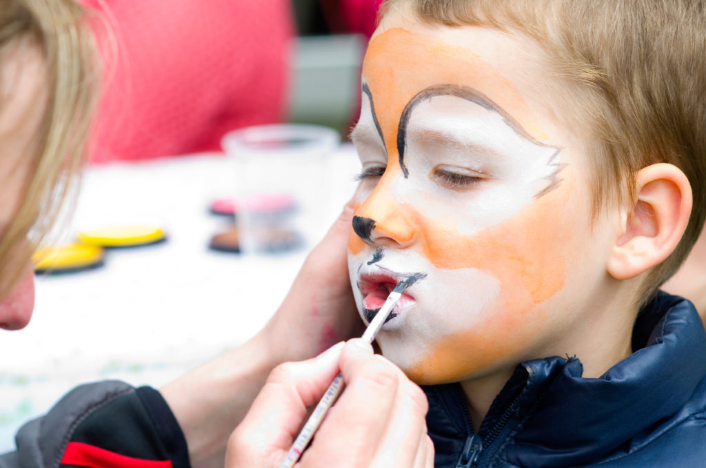 Kinderschminke mit Schadstoffen belastet. Bild: st-fotograf - fotolia