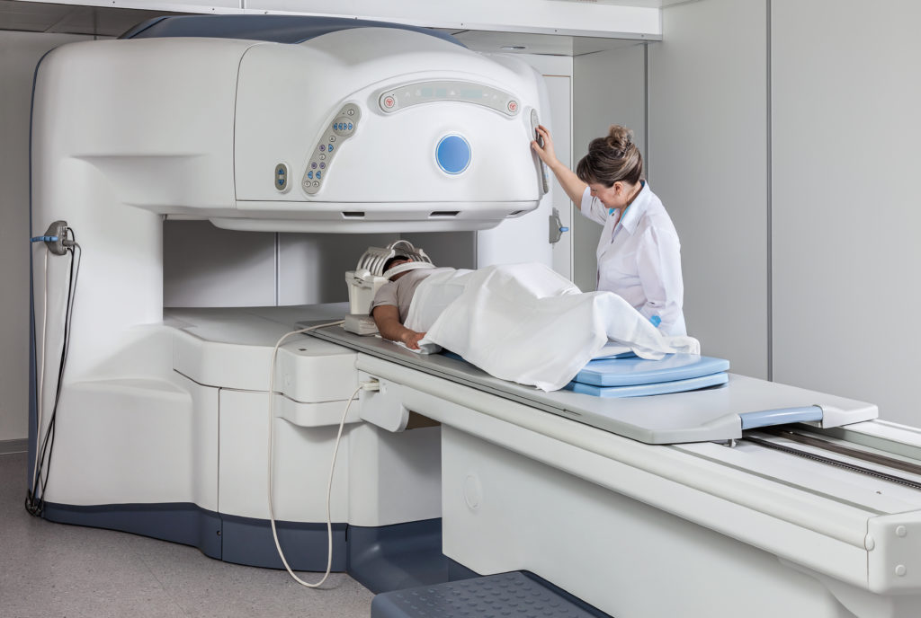 Eine neue Studie der UK Biobank macht Scans der Organe und des Gehirns von 100.000 freiwilligen Probanden. Die Mediziner hoffen, dass die Ergebnisse zukünftig helfen können, neue Behandlungsmethoden und Medikamente zu entwickeln. (Bild: Kot63/fotolia.com)