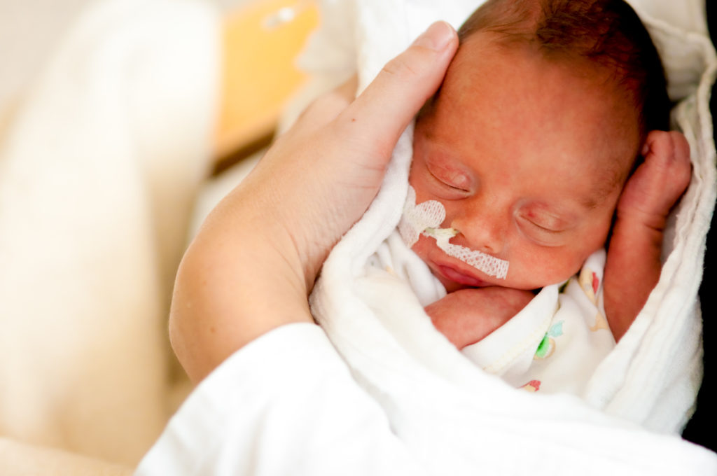 Tödlicher Infekt nach einem Kuss Baby einige Tage nach