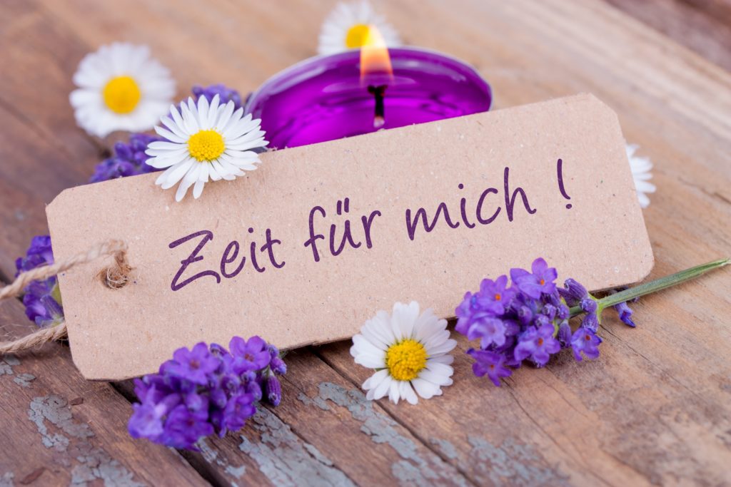 Gesundheitsexperten haben immer Tipps parat, wie man den inneren Schweinehund besiegen kann. Doch manchmal sollte man ihm auch nachgeben und sich eine Auszeit gönnen. (Bild: Floydine/fotolia.com)