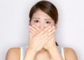 Mundgeruch ist etwas sehr Unangenehmes. Doch die richtige Behandlung kann schnell Abhilfe schaffen. (Bild: kei907/fotolia.com)