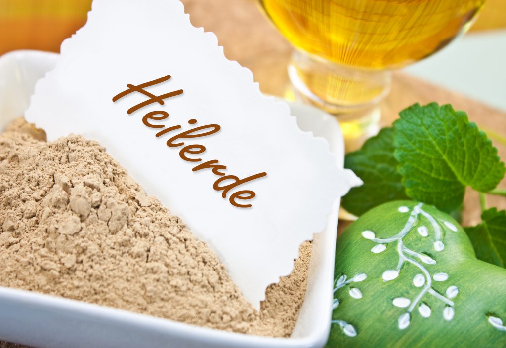 Heilerde gilt als eines der besten natürlichen Hausmittel gegen Sodbrennen. (Bild: PhotoSG/fotolia.com)