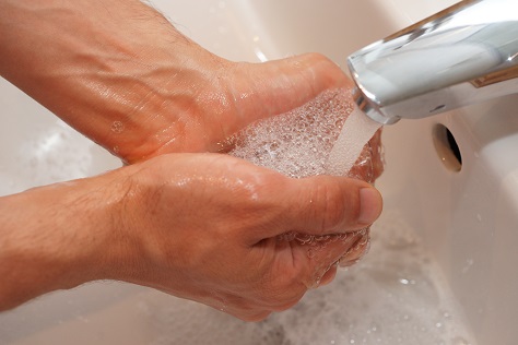 Regelmäßiges Händewaschen ist eine wichtige Maßnahme zur Vorbeugung von Bandwurm-Infektionen. (Bild: cirquedesprit/fotolia.com)
