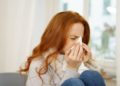 Zu den Faktoren, die eine Infektanfälligkeit begünstigen, zählen u. a. Nährstoffmangel, Stress und bestimmte Medikamente. (Bild: contrastwerkstatt/fotolia.com)