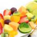 Früchte wie Kiwi oder Ananas versorgen den Körper mit wichtigen Enzymen. (Bild: photocrew/fotolia.com)