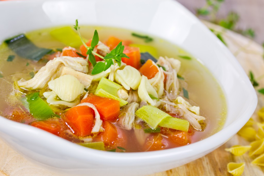 Strong chicken soup helps with a cold. Now it is scientifically confirmed. (Image: Thomas Francois/Fotolia)