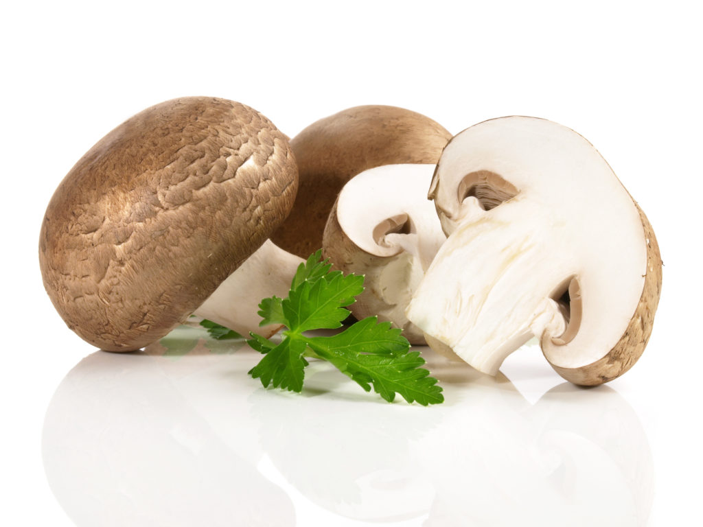 Braune Champignons sind intensiver im Geschmackt. Foto: ExQuisine/fotolia