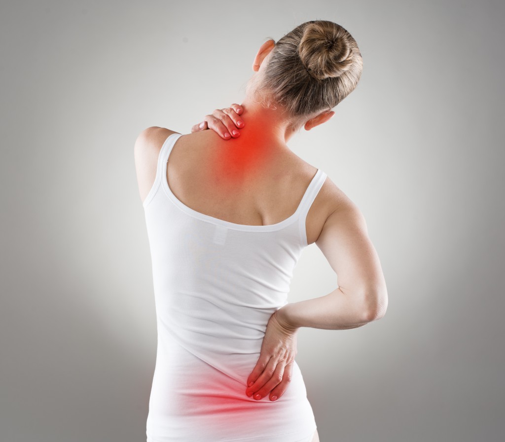 Rückenschmerzen können auch von Nieren ausgelöst sein. Bild: Stasique - fotolia