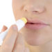 Lippenpflegestifte bringen einen Gewöhnungseffekt mit sich. (Bild: Dan Race/fotolia.com)