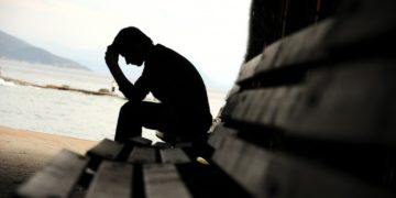 Eine Posttraumatische Belastungsstörung ist eine schwere psychische Erkrankung. Eine Therapie kann den Betroffenen helfen. (Bild: hikrcn/stock.adobe.com)
