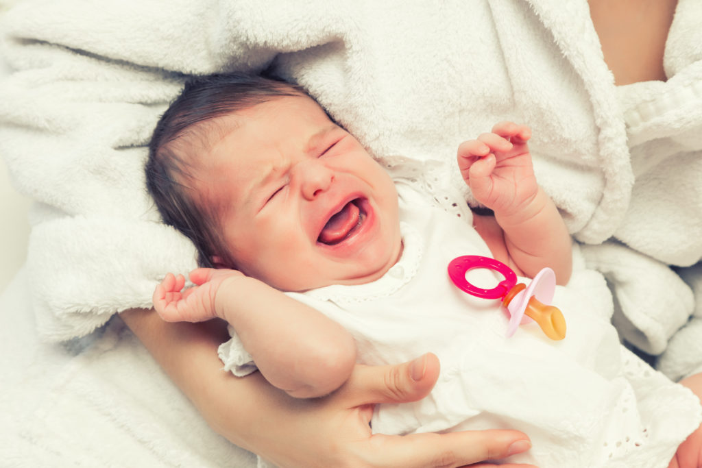 Singen hilft schreiende Babys zu beruhigen. (Bild: sborisov/fotolia.com)