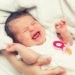 Singen hilft schreiende Babys zu beruhigen. (Bild: sborisov/fotolia.com)