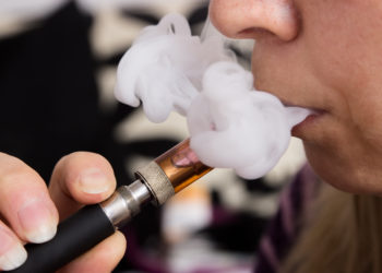 Mediziner warnen vor Verharmlosung der E-Zigaretten. (Bild: tibanna79/fotolia.com)