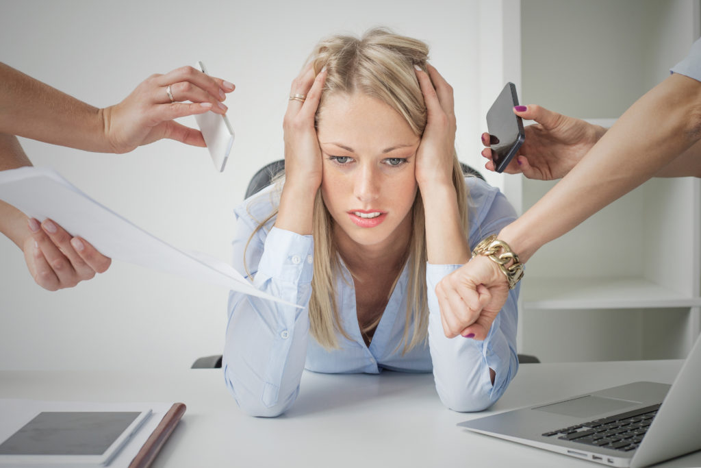 Überforderung im Job und der hiermit verbundene Stress können die Gesundheit gefährden. (Bild: Kaspars Grinvalds/fotolia.com)