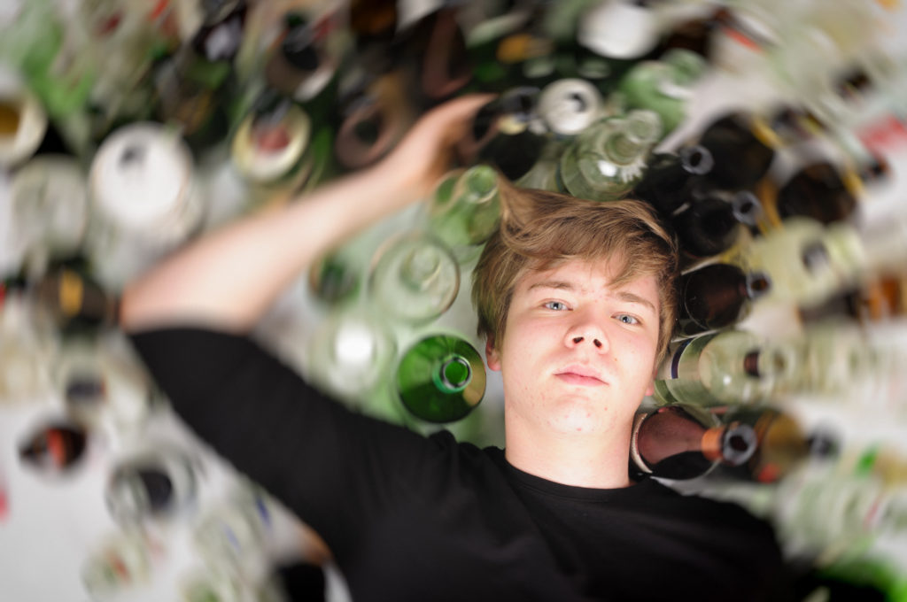 Alkoholsucht bei Studenten weit verbreitet. Bild: runzelkorn - fotolia