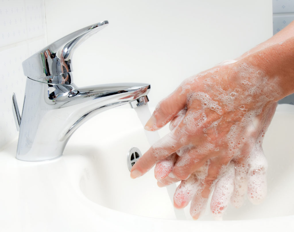 Händewaschen schützt vor Infektionen. Bild: Gina Sanders - fotolia