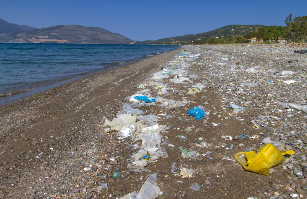 Plastik-Müll in den Meeren. Bild: kranidi - fotolia