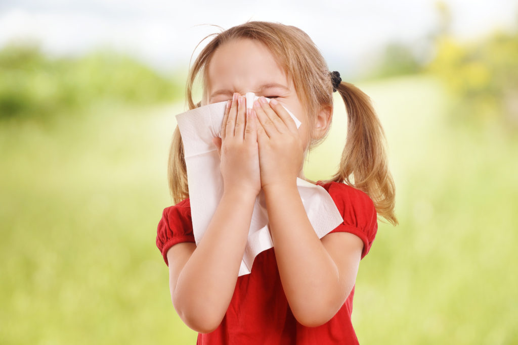 Massives Leiden: Junges Mädchen niest bis zu 12.000 mal pro Tag. Bild: underdogstudios - fotolia