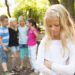 Wenn Kindern stottern, erleben sie häufig Mobbing in der Schule. Bild: Christian Schwier - fotolia