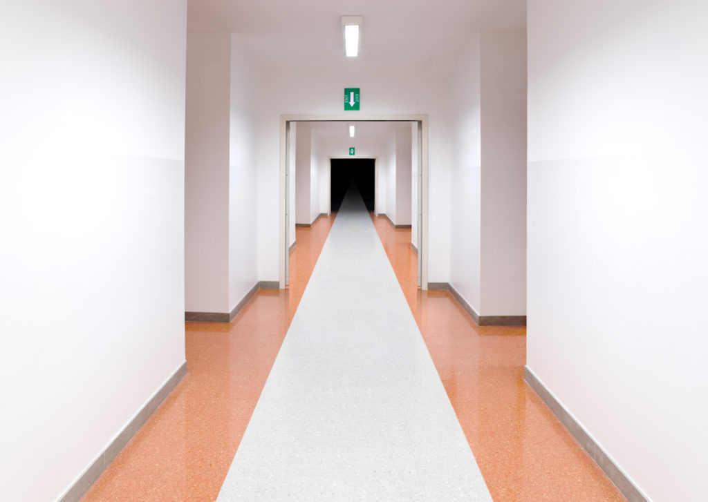 Offenbar aus Angst vor einer bevorstehenden Operation ist ein 55-Jähriger Patient aus einem Kölner Krankenhaus geflohen. Um Mithilfe bei der Suche wird gebeten. (Bild: fabiomax/fotolia.com)