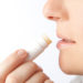 In einer aktuellen Untersuchung des Verbrauchermagazins "Öko-Test" hat sich gezeigt, dass in mehreren Lippenpflege-Produkten gesundheitsgefährdende Inhaltsstoffe zu finden sind. (Bild: steinerpicture/fotolia.com)