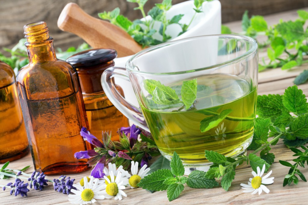 Kümmel, Pfefferminze und Fenchel sind seit Jahrhunderten für ihre lindernde Wirkung bei Bauchweh durch Winde bekannt. Bild: PhotoSG - fotolia