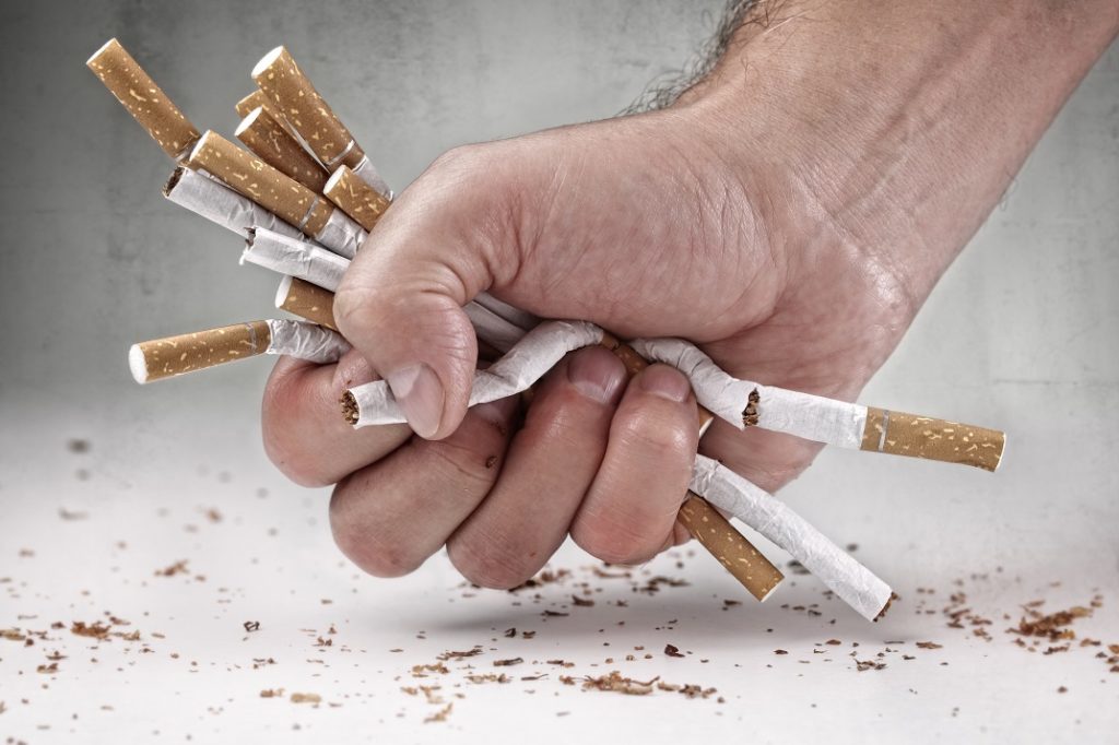 Immer weniger Menschen rauchen in Deutschland. Bild: Brian Jackson - fotolia