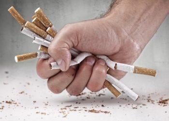 Immer weniger Menschen rauchen in Deutschland. Bild: Brian Jackson - fotolia