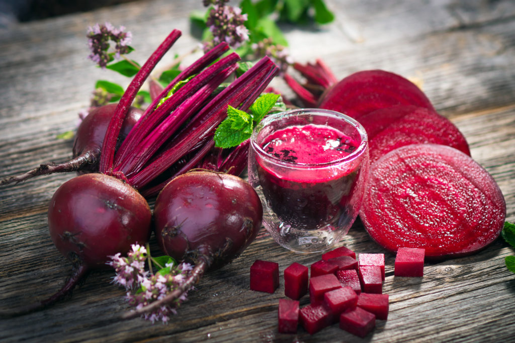 Rote Rüben Saft kann heilen. Bild: Dani Vincek - fotolia