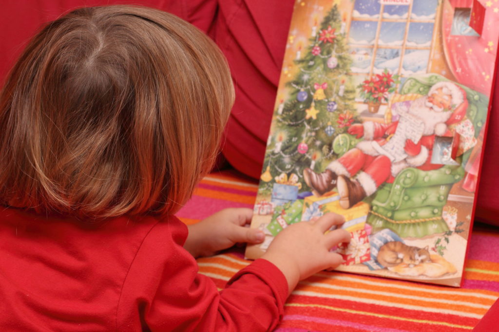 Angesichts des Nachweises von Mineralölen in Adventskalenderschokolade fordert Foodwatch eine Bekanntgabe der belasteten Produkte. (Bild: lagom/fotolia.com)