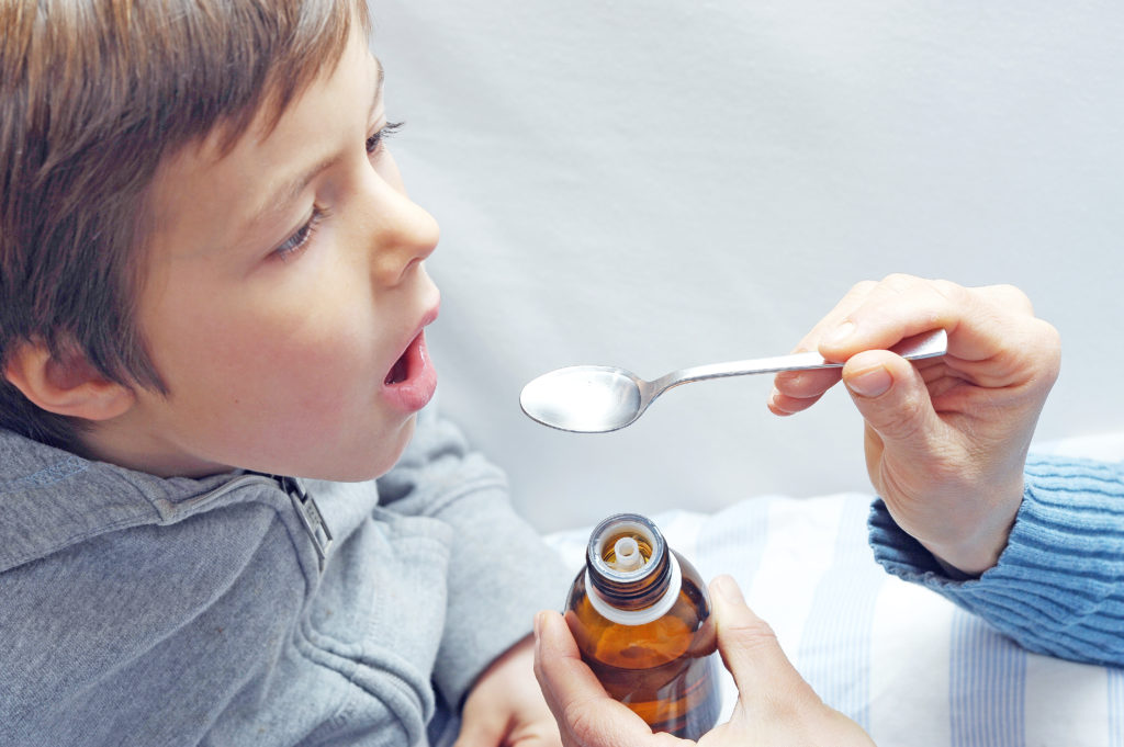 Für Kinder kein Codein Hustensaft! Bild: photophonie - fotolia