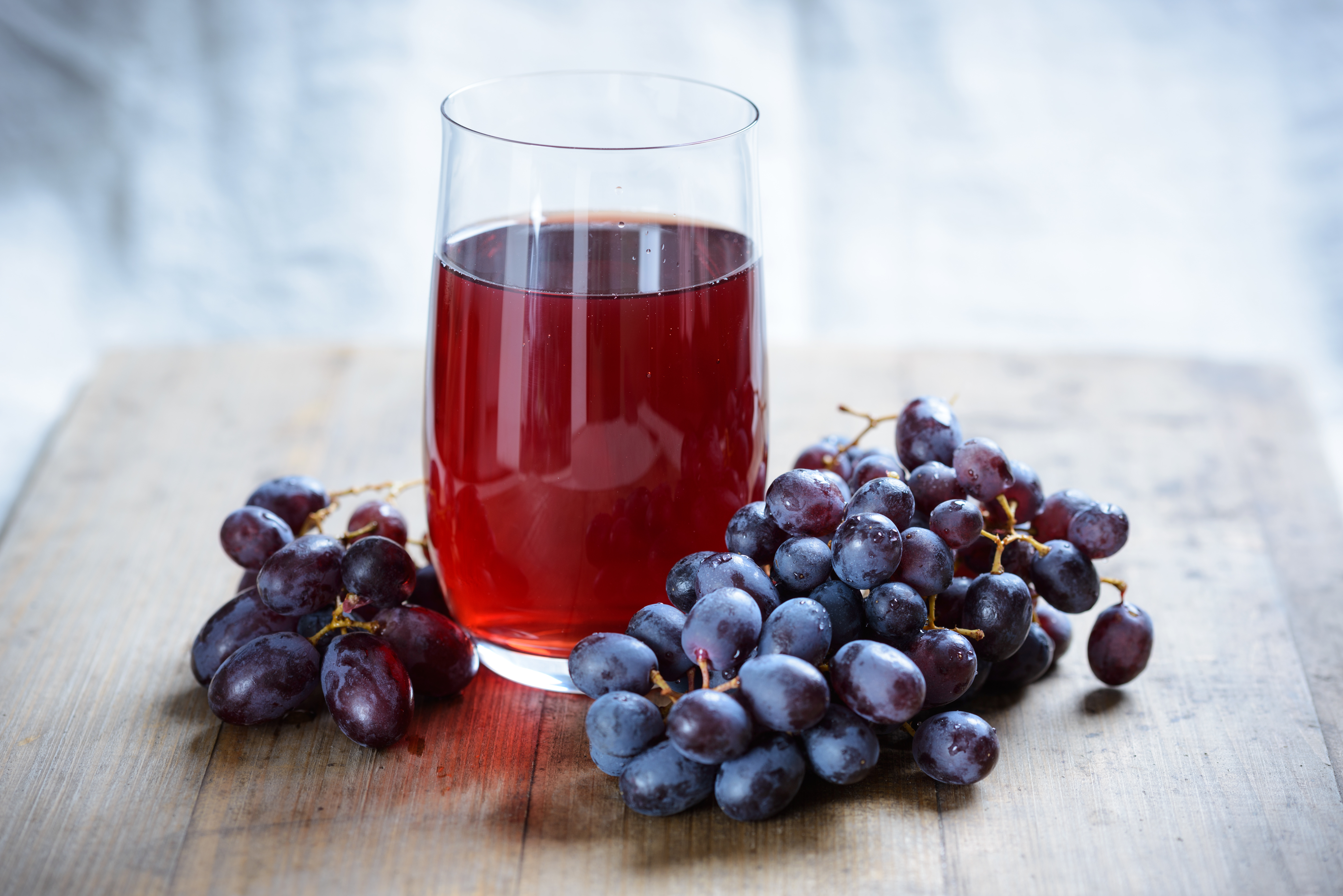 Вишнево виноградный сок. Grape сок виноградный. Сок виноградный Диас. Компот из винограда.