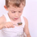 Honig ist ein vielfach bewährtes Hausmittel gegen Husten bei Kindern. (Bild: Rıza/fotolia.com)