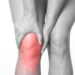 Durch einfache Maßnahmen im Alltag lassen sich Knieschmerzen oftmals vermeiden. (Bild: SENTELLO/fotolia.com)
