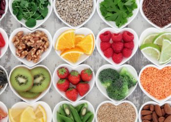 Die Flavonoide in Obst und Gemüse helfen, ein gesundes Körpergewicht zu halten. (Bild: marilyn barbone/fotolia.com)