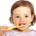 Viele Kinder lassen sich nur schwer zum Zähneputzen motivieren. (Bild: athomass/fotolia.com)