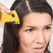 Ein spezieller Läusekamm ist wichtig, um die kleinen Plagegeister im Haar gut zu erkennen. (Bild: Lars Zahner/fotolia.com)