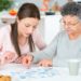 Geistiges Training kann das Auftreten der Alzheimer-Erkrankung verzögern. (Bild:auremar/fotolia.com)