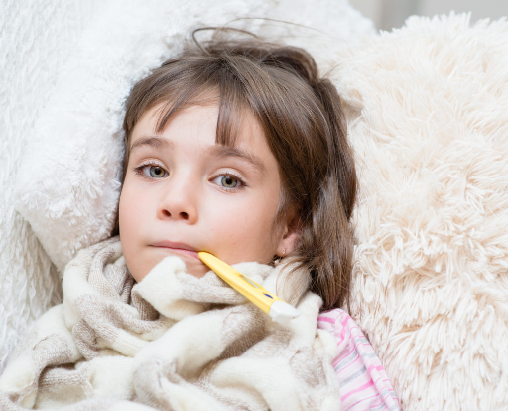 Vielen Kindern werden bei einer Erkältung rezepfreie Arzneien verordnet. (Bild: Ermolaev Alexandr/fotolia.com)