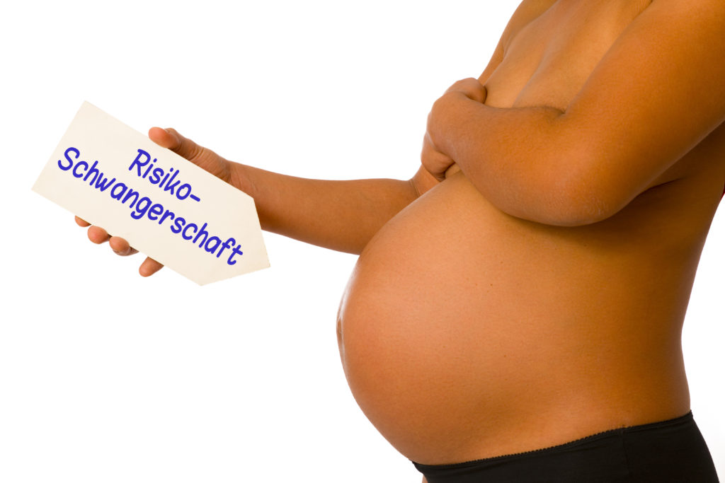 Mit dem Alter erhöht sich nicht nur die Wahrscheinlichkeit einer Risiko-Schwangerschaft, sondern auch die Wahrscheinlichkeit eines Schlaganfalls bei den Müttern. (Bild: VRD/fotolia.com)