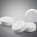 Deutsche Forscher haben herausgefunden, dass ein bestimmtes Risikogen die blutgerinnungshemmende Wirkung von Aspirin verringert. Dadurch wird die Wahrscheinlichkeit eines Todes durch Herzinfarkt erhöht. (Bild: BillionPhotos.com/fotolia.com)
