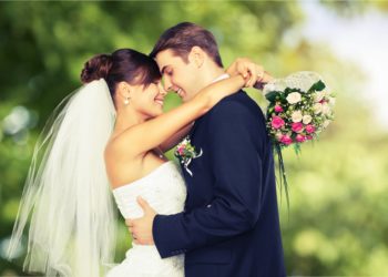 Krebserkankte haben eine bessere Wahrscheinlichkeit den Krebs zu überleben, wenn sie verheiratet sind. (Bild: BillionPhotos.com/fotolia.com)