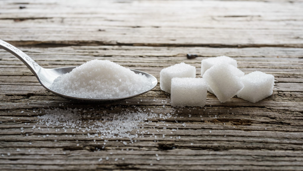 Menschen die süchtig nach Zucker sind, können durchaus Entzugserscheinungen erleben, eine Zuckersucht ist vergleichbar mit anderen Drogensüchten. (Bild: krmk/fotolia.com)