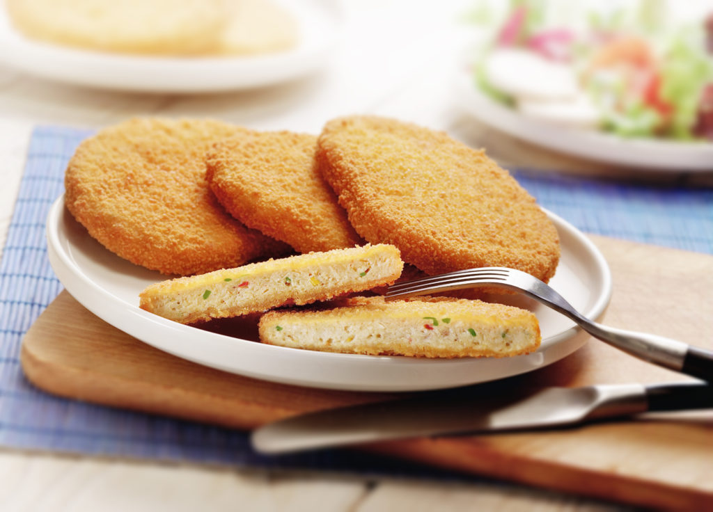 Vegetarische Schnitzel werden immer beliebter. Doch Vorsicht: Denn laut „Öko-Test“ enthalten Fleischersatzprodukte oft ungesundes Palmfett, Mineralöl-Rückstände und zu viel Salz.