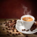 Kaffee galt zwar lange Zeit als ungesund, doch immer mehr wissenschaftliche Untersuchungen bescheinigen dem Heißgetränk positive Auswirkungen auf die Gesundheit. In einer aktuellen Studie zeigte sich nun, dass Menschen mit moderatem Kaffeekonsum länger leben. (Bild: fabiomax/fotolia.com)