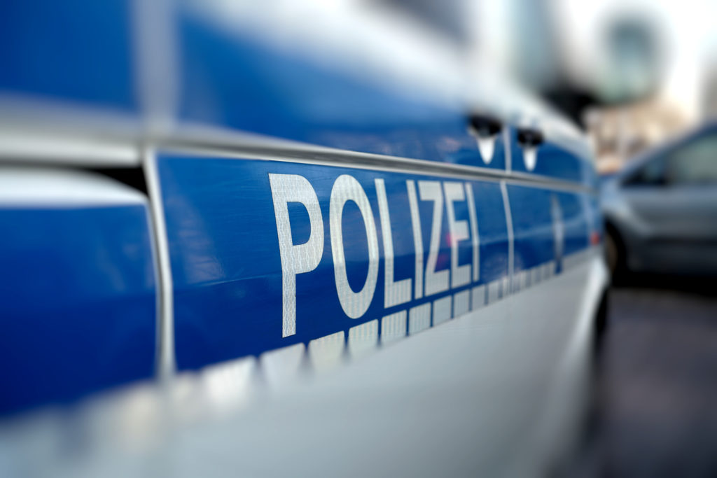 Eine Frau mit Hepatits C hat in München einen Polizeibeamten gebissen. Ob sich der Mann dadurch auch  infiziert hat, ist bislang noch nicht bekannt. (Bild: Heiko Küverling/fotolia.com) 