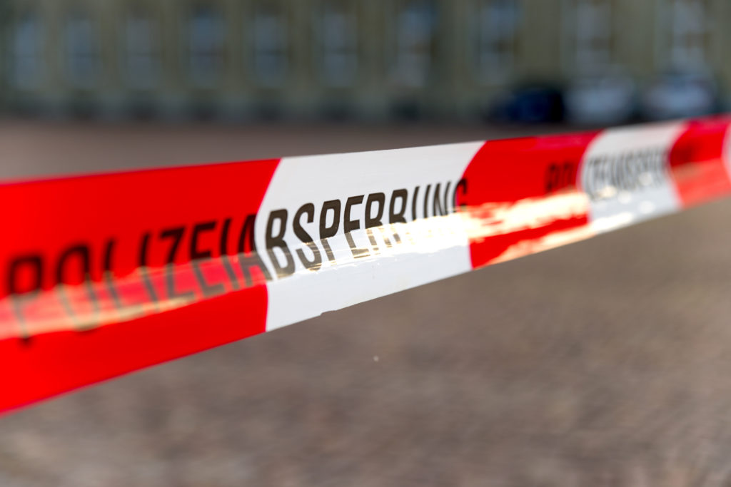 In München wurden am Freitag neun Menschen erschossen, 16 Personen wurden verletzt. Die Polizei geht von einem Einzeltäter aus. Möglicherweise war es ein Amoklauf. Wie kann es dazu kommen? (Bild: VRD/fotolia.com)